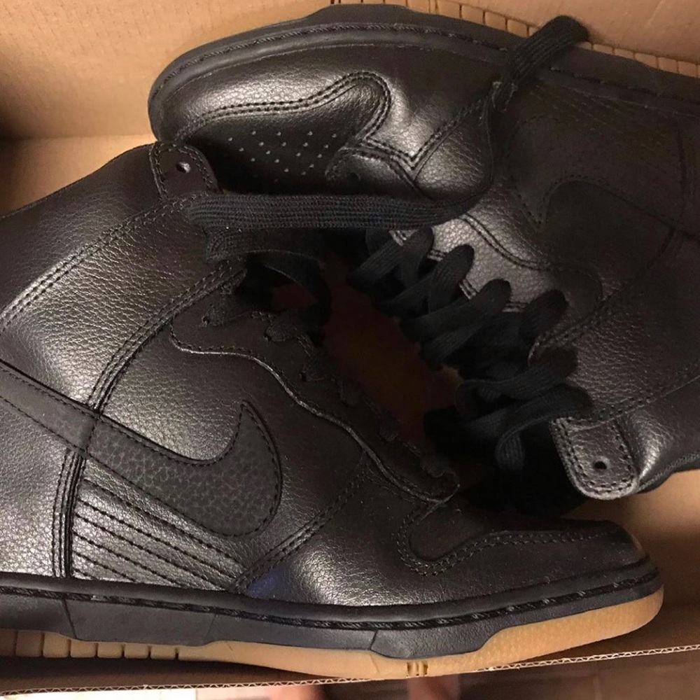 COPY - Nike sky high Dunks Size 6. Used Once